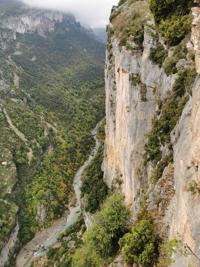 La Peyregoune, Logement En Pleine Nature Et Table D'Hotes Blieux Kültér fotó