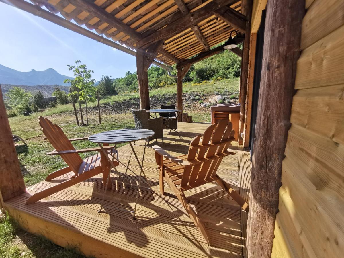 La Peyregoune, Logement En Pleine Nature Et Table D'Hotes Blieux Kültér fotó