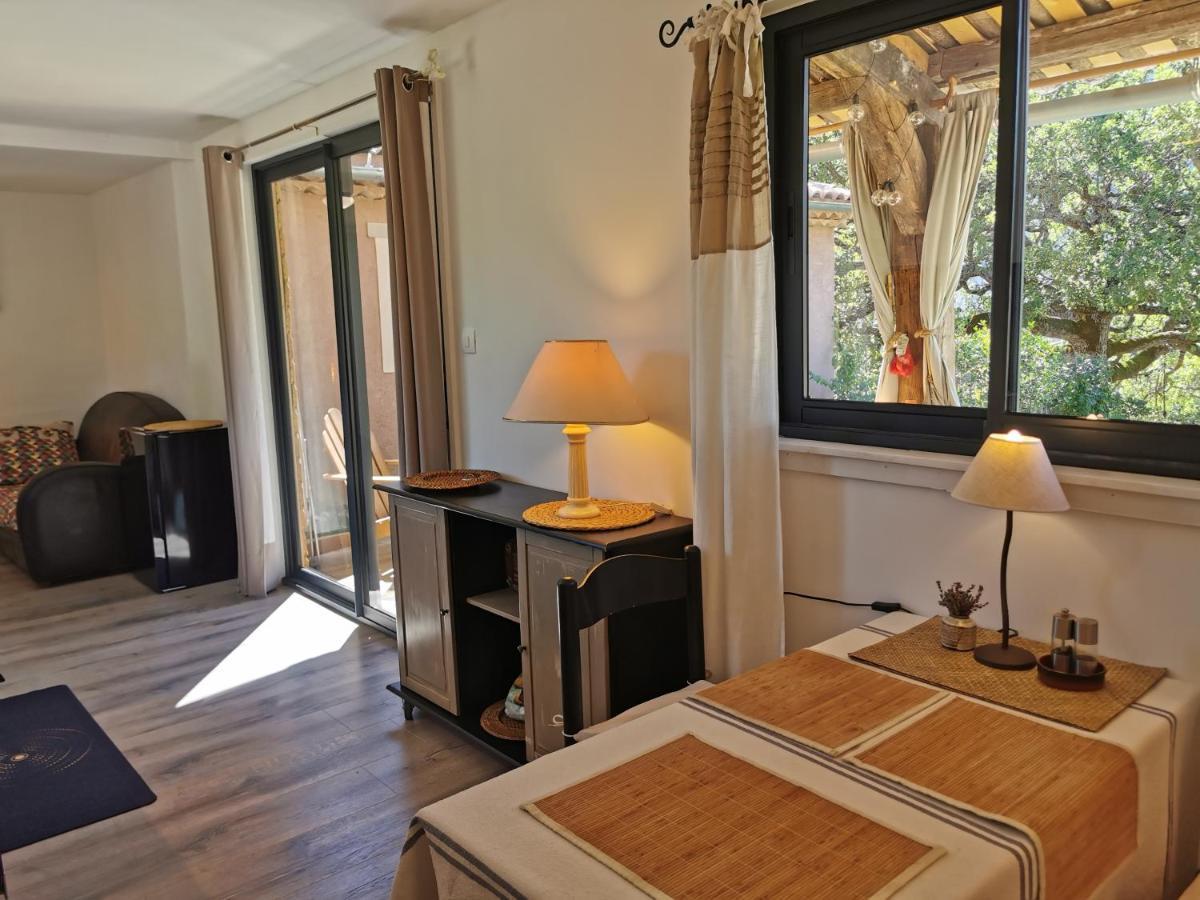 La Peyregoune, Logement En Pleine Nature Et Table D'Hotes Blieux Kültér fotó
